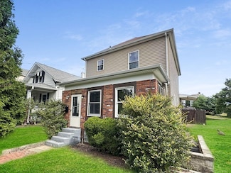 148 Oak Spring Rd, Canonsburg, PA 15317