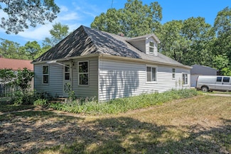 2982 Mcdermott St, Norton Shores, MI 49444