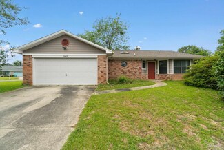 5649 Dove Dr, Milton, FL 32571