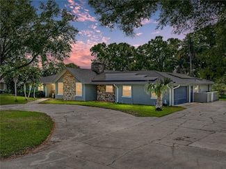 121 Greenfield Rd, Winter Haven, FL 33884