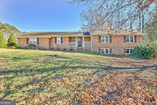 185 Redwood Cir, Fayetteville, GA 30214
