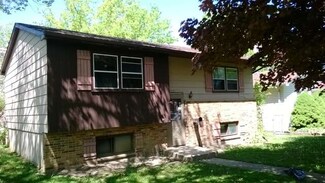 2220 20th St, Zion, IL 60099