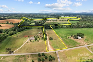 2675 Saint James Church Rd, Newton, NC 28658
