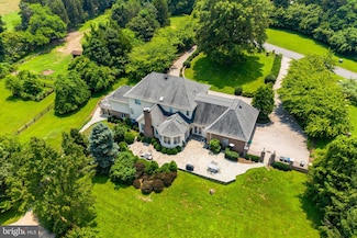 779 Ad Hoc Rd, Great Falls, VA 22066