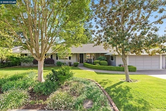 154 Selborne Way, Moraga, CA 94556