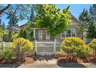 10040 SW 90th Ave, Portland, OR 97223