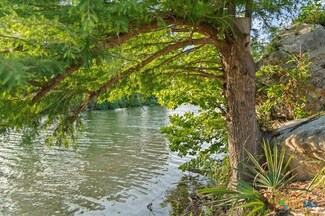 202 Hub Dr, Wimberley, TX 78676