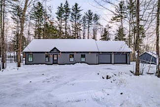 8 Lydia Ln, Norway, ME 04268