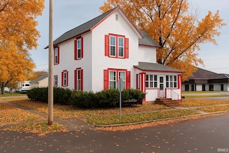 125 E Johnson St, Wolcott, IN 47995