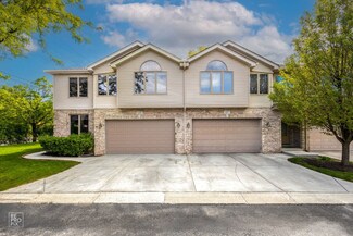 699 E Nerge Rd, Roselle, IL 60172