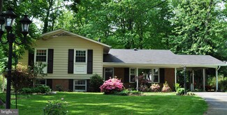 9305 Swinburne Ct, Fairfax, VA 22031