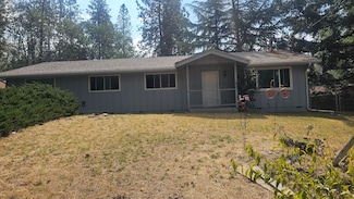 703 Jaynes Dr, Grants Pass, OR 97527