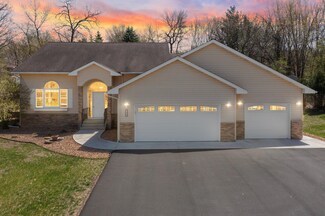 2670 E Rum River Dr S, Cambridge, MN 55008