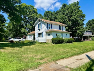 130 W Market St, Centreville, MI 49032