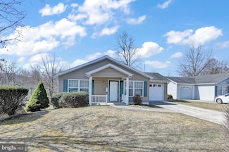 852 Trestle Ct, Pine Grove, PA 17963