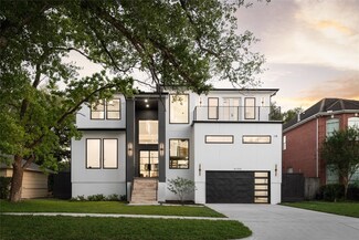 4705 Holt St, Bellaire, TX 77401