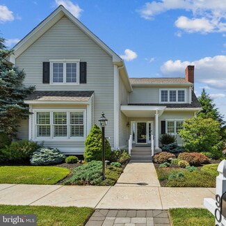 902 Pinehurst Dr, Chester Springs, PA 19425