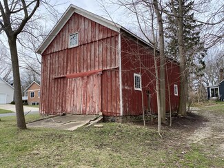 76 S Spring St, Douglas, MI 49406