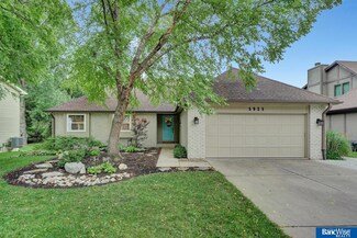 5925 Woodstock Ave, Lincoln, NE 68512