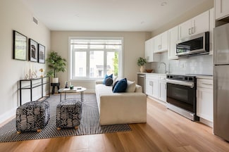 394 Mcgrath Hwy Unit 303, Somerville, MA 02143