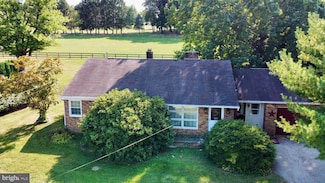 236 W Ore St, Seven Valleys, PA 17360