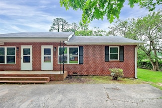 2651 Aden Ave, Gastonia, NC 28054