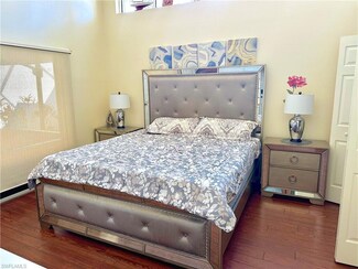 4548 Court Way, Naples, FL 34109