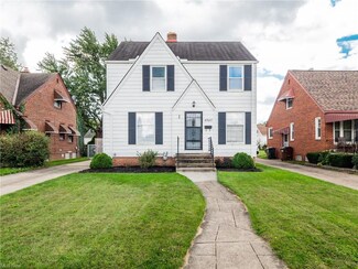 6707 Ackley Rd, Cleveland, OH 44129