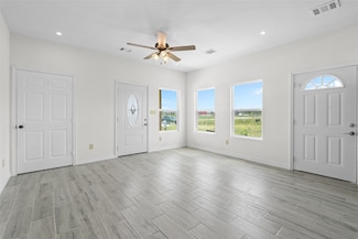 5053 5835 Dr, Cleveland, TX 77327