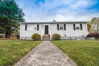 17 Franca Dr, Bristol, RI 02809