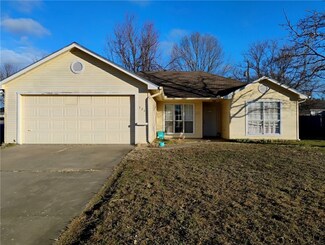 424 Del Cir, Lowell, AR 72745