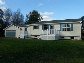 508 Riverside Dr, Eddington, ME 04428