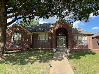 8828 Clear Sky Dr, Plano, TX 75025
