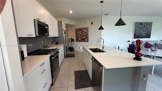 8001 NW 41st St Unit F-307, Doral, FL 33166