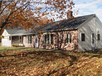 135 South Rd, Kensington, NH 03833