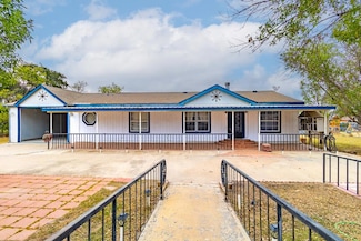 1766 Ferrer Rd, Eagle Pass, TX 78852