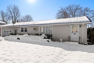 7 Harvard St, Rochester, NH 03867