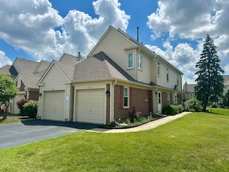 304 University Ln Unit 5, Elk Grove Village, IL 60007