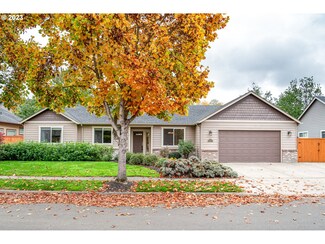 2441 Crowther Dr, Eugene, OR 97404