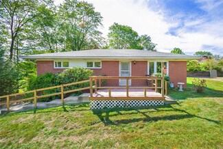 3718 School Rd, Murrysville, PA 15668