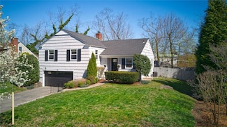10 Copley Rd, Larchmont, NY 10538
