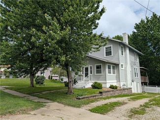 117 W North St, Warrensburg, MO 64093
