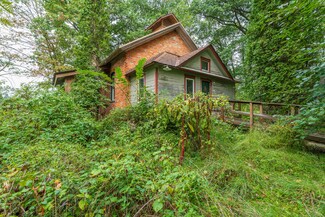 51208 Burlington Rd, Marcellus, MI 49067