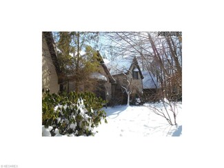 2105 Woodstock Rd, Gates Mills, OH 44040