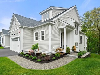 73 Weston Ln Unit 73, Hopkinton, MA 01748