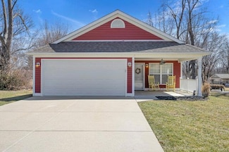 606 3rd St, Warrenton, MO 63383