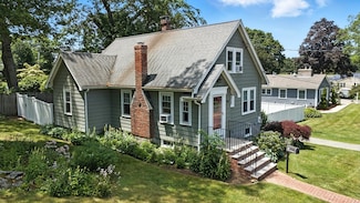 182 Winn St, Woburn, MA 01801