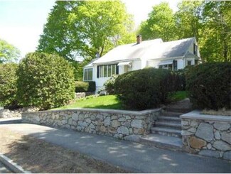 680 Salem St, Groveland, MA 01834