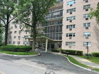 25 Cartright St Unit 1E, Bridgeport, CT 06604