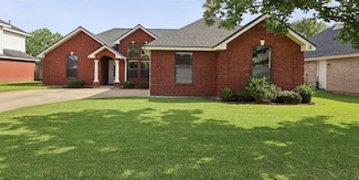 505 Shannon's Way, Bridge City, TX 77611